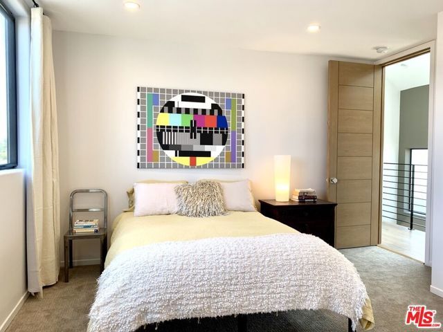 2606 S Barrington Avenue, Los Angeles, CA 90064