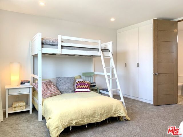 2606 S Barrington Avenue, Los Angeles, CA 90064