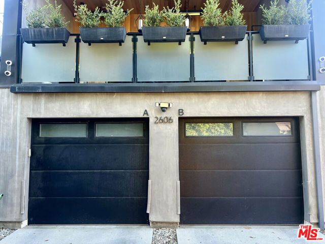 2606 S Barrington Avenue, Los Angeles, CA 90064