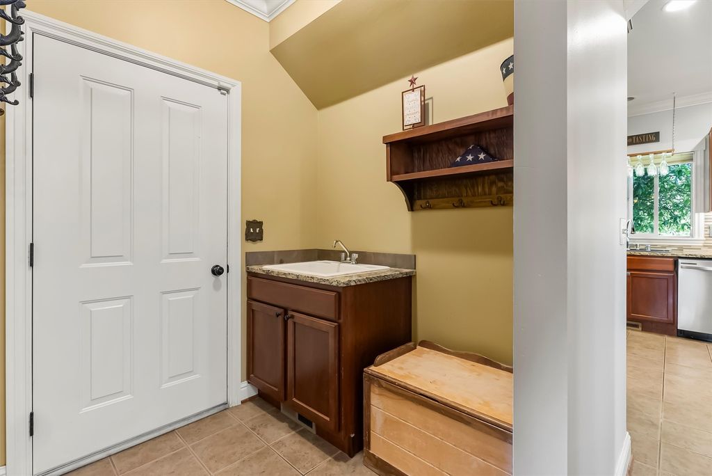 Image 15 of property listing at 5202 Dutton Court, Missoula, MT 59803