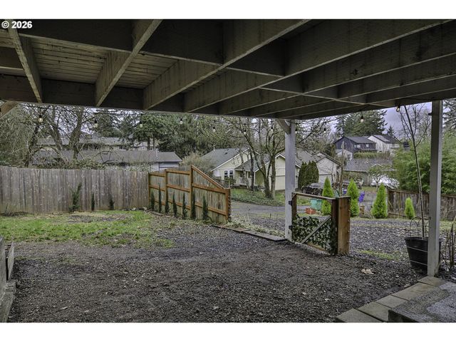 9740 Sw 51ST Ave, Portland, OR 97219
