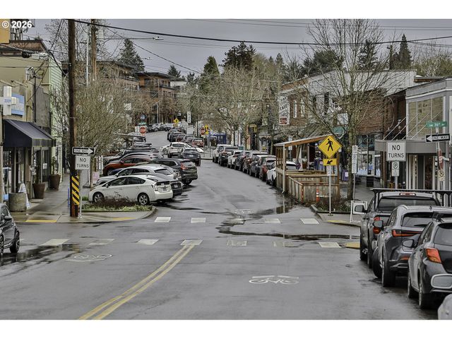 9740 Sw 51ST Ave, Portland, OR 97219