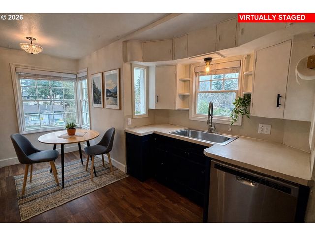 9740 Sw 51ST Ave, Portland, OR 97219