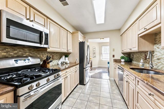 43 FAIR ACRES CT, Princeton, NJ 08540
