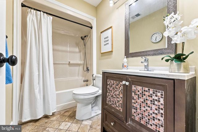 43 FAIR ACRES CT, Princeton, NJ 08540