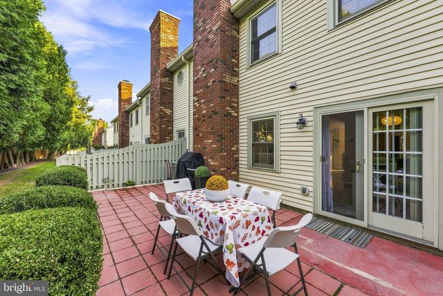 43 FAIR ACRES CT, Princeton, NJ 08540