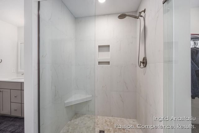 6830 Golden View Drive Se, Cascade Twp, MI 49512