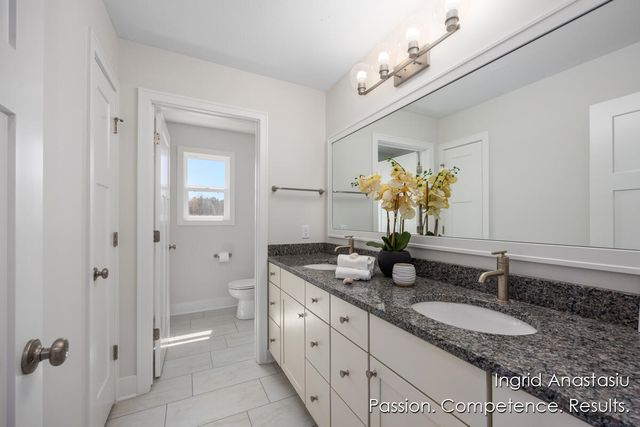 6830 Golden View Drive Se, Cascade Twp, MI 49512