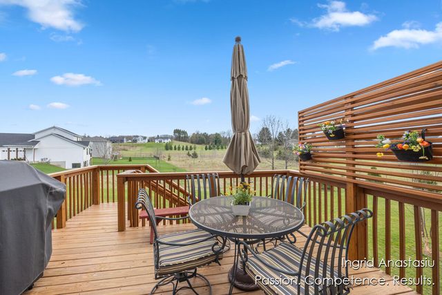 6830 Golden View Drive Se, Cascade Twp, MI 49512