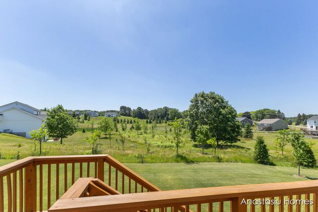 6830 Golden View Drive Se, Cascade Twp, MI 49512