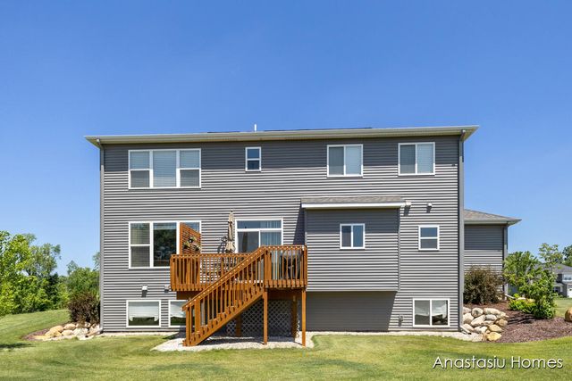 6830 Golden View Drive Se, Cascade Twp, MI 49512