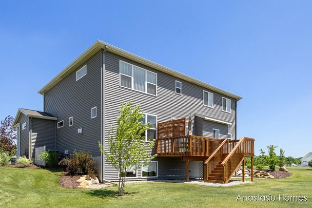 6830 Golden View Drive Se, Cascade Twp, MI 49512