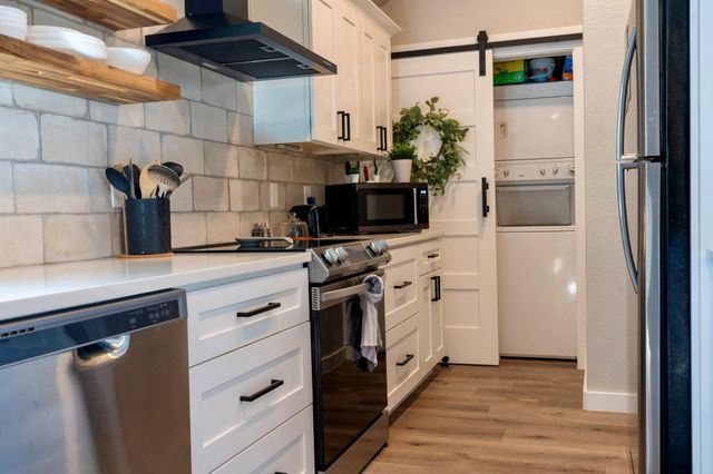 106 Chapparal CIR, Wimberley, TX 78676