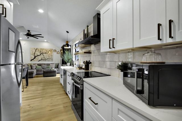 106 Chapparal CIR, Wimberley, TX 78676