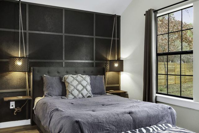 106 Chapparal CIR, Wimberley, TX 78676