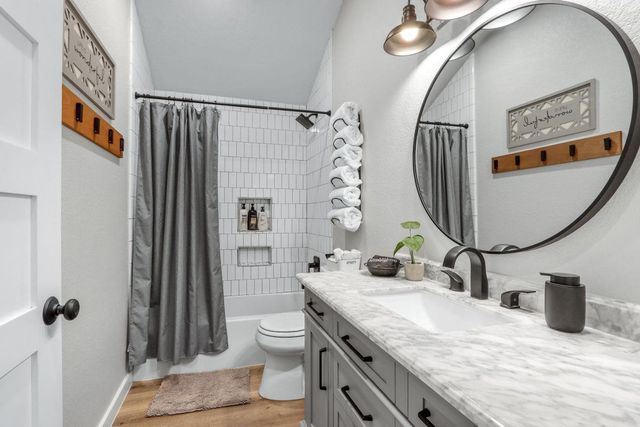 106 Chapparal CIR, Wimberley, TX 78676