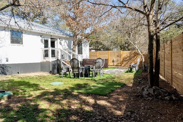 106 Chapparal CIR, Wimberley, TX 78676