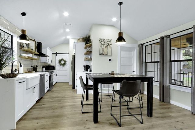 106 Chapparal CIR, Wimberley, TX 78676