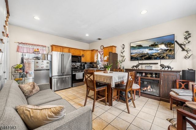 152 Jasper St, Paterson City, NJ 07522