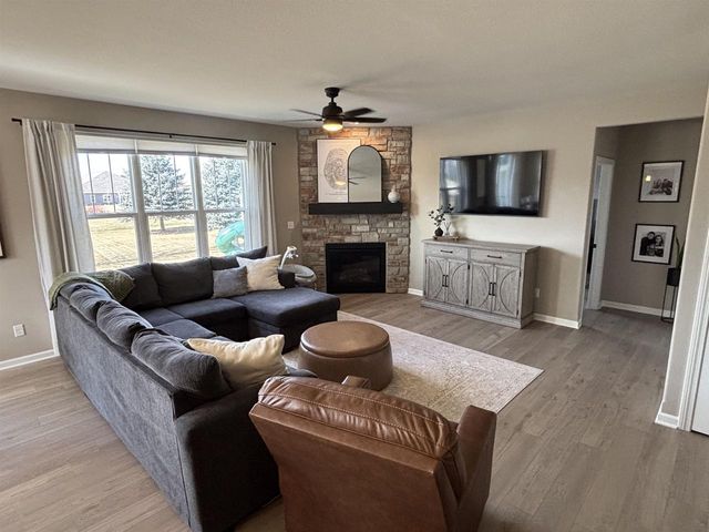 615 LAMBERT DRIVE, Slinger, WI 53086