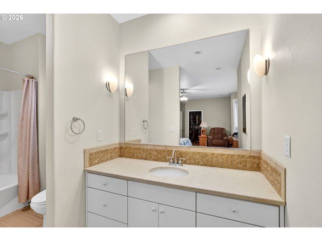 11413 PENNYS Way, Oregon City, OR 97045