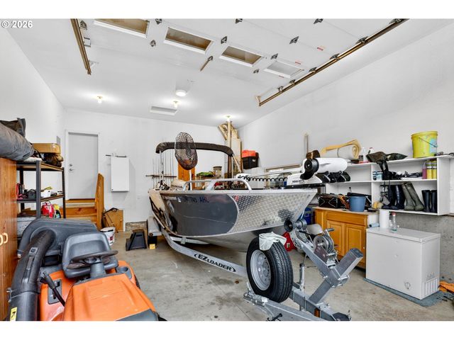 11413 PENNYS Way, Oregon City, OR 97045