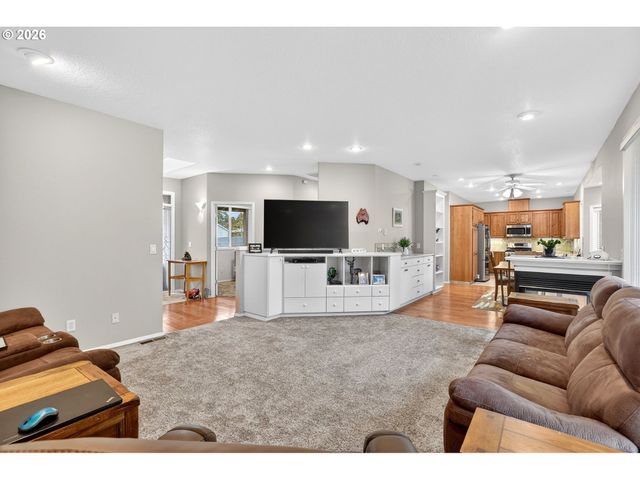 11413 PENNYS Way, Oregon City, OR 97045