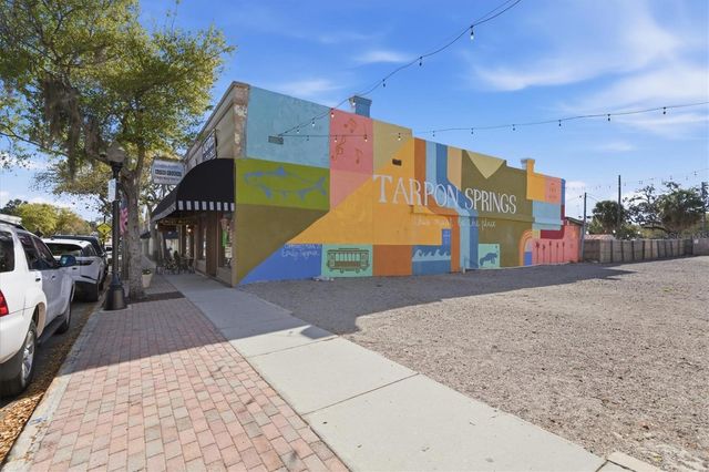 36 WINDRUSH BAY DRIVE 36, Tarpon Springs, FL 34689