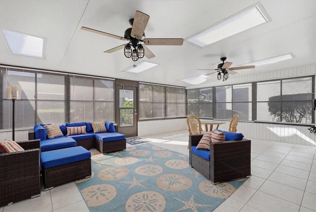 36 WINDRUSH BAY DRIVE 36, Tarpon Springs, FL 34689