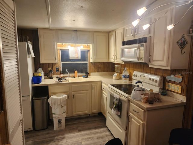 7260 WOODSTOCK STREET, Keystone Heights, FL 32656