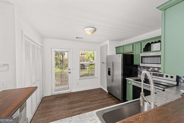 429 Chatooga Lane, Woodstock, GA 30188