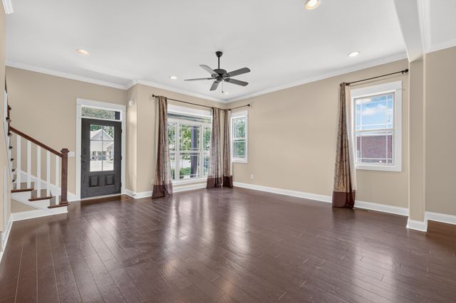 111 Tioga Ct, Murfreesboro, TN 37129