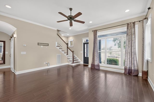 111 Tioga Ct, Murfreesboro, TN 37129