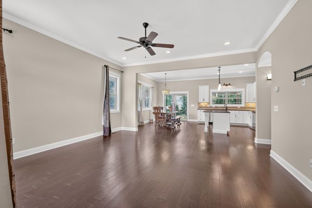 111 Tioga Ct, Murfreesboro, TN 37129