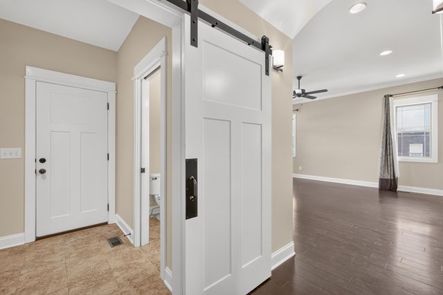 111 Tioga Ct, Murfreesboro, TN 37129
