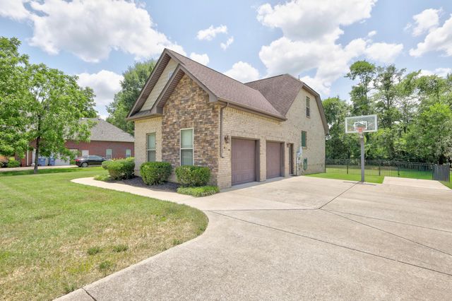 111 Tioga Ct, Murfreesboro, TN 37129
