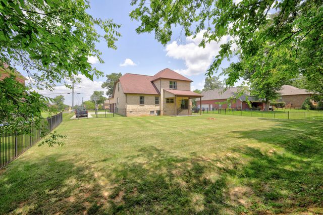 111 Tioga Ct, Murfreesboro, TN 37129