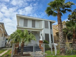 916 Ball Down, Galveston, TX 77550