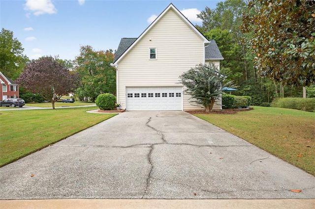 1135 Meadow Perch Court, Lawrenceville, GA 30043