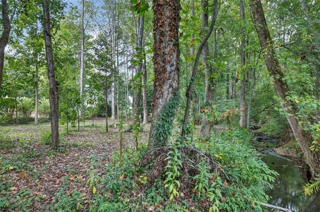 1135 Meadow Perch Court, Lawrenceville, GA 30043