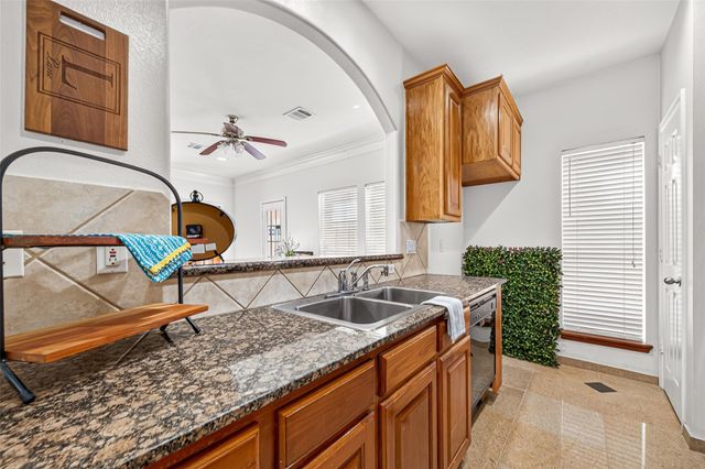 7250 Harmony Cove, Houston, TX 77036