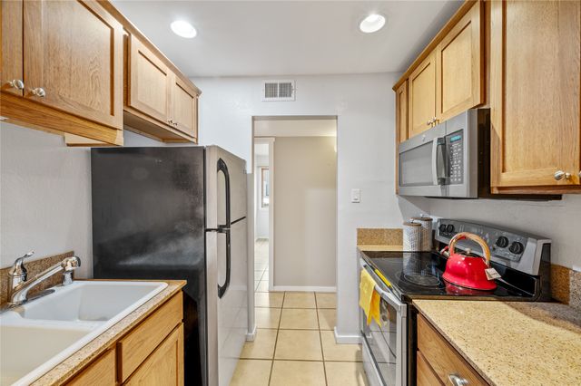 601 San Mateo Road 60, Santa Fe, NM 87505