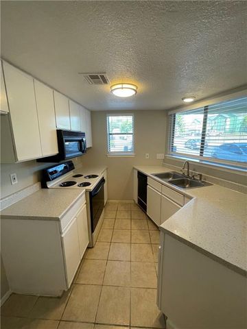 2500 Burleson RD 206, Austin, TX 78741