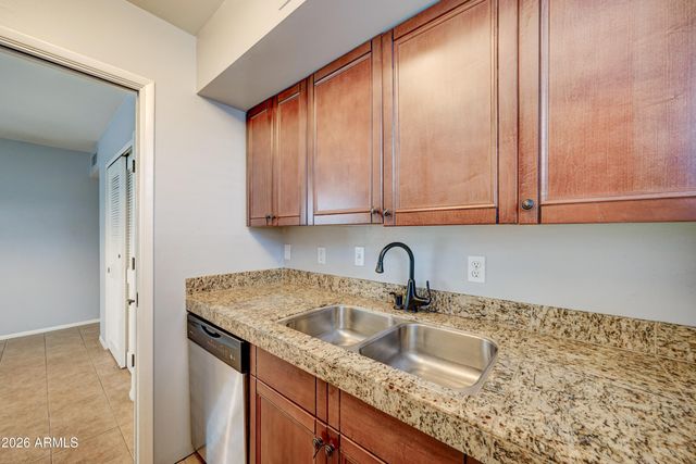 4204 N 38th Street, Phoenix, AZ 85018