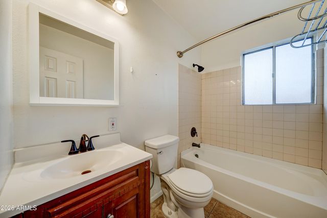 4204 N 38th Street, Phoenix, AZ 85018