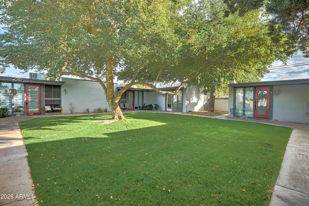 4204 N 38th Street, Phoenix, AZ 85018