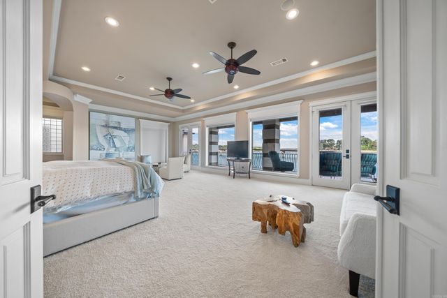 347 Paradise Pt, Hot Springs, AR 71913