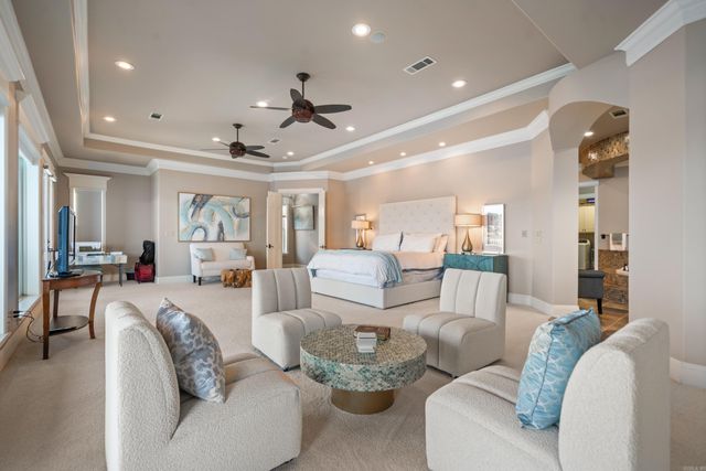 347 Paradise Pt, Hot Springs, AR 71913