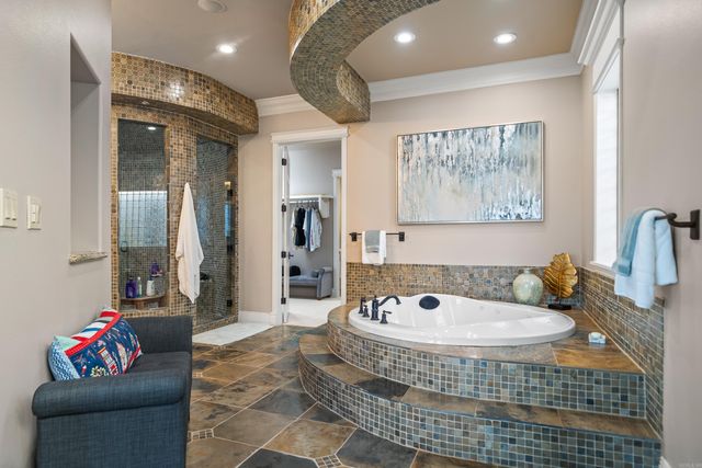 347 Paradise Pt, Hot Springs, AR 71913