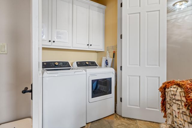 347 Paradise Pt, Hot Springs, AR 71913